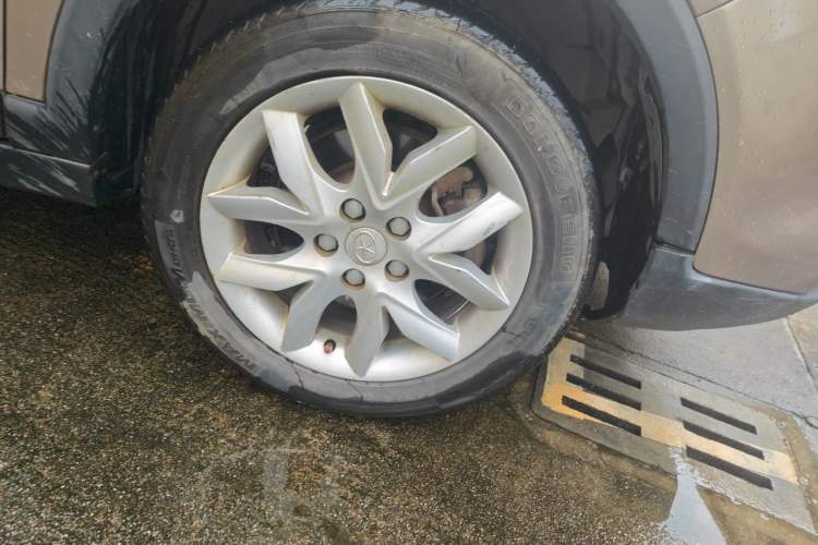 Used JAC Group Refine S3 2014 1.5L Manual Luxury Smart Model Right Front Wheel Hub