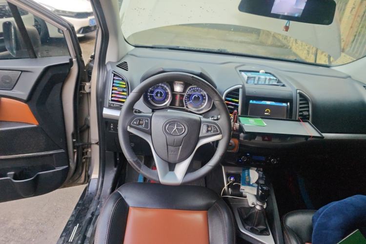 Used JAC Group Refine S3 2014 1.5L Manual Luxury Smart Model Steering Wheel