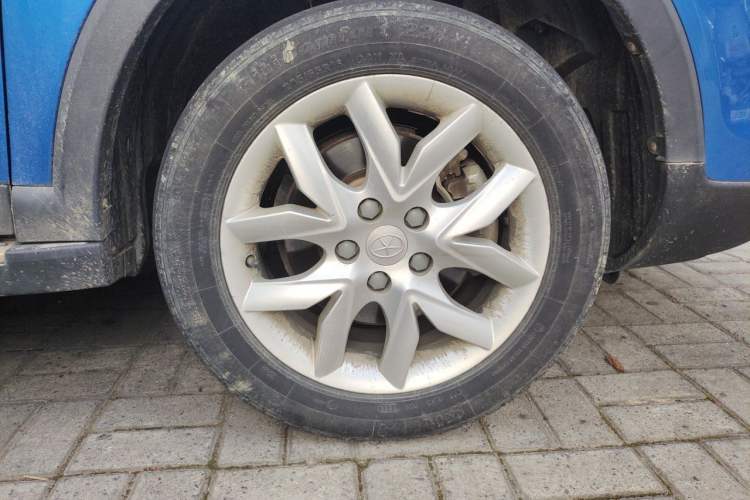 Used JAC Group Refine S3 2015 1.5L Manual Luxury Smart Deluxe Edition Right Front Wheel Hub