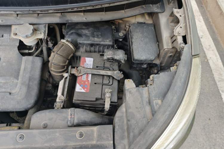 Used JAC Group Refine S3 2015 1.5L Manual Luxury Smart Deluxe Edition Engine Bay Left