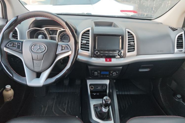 Used JAC Group Refine S3 2015 1.5L Manual Luxury Smart Deluxe Edition Center Console