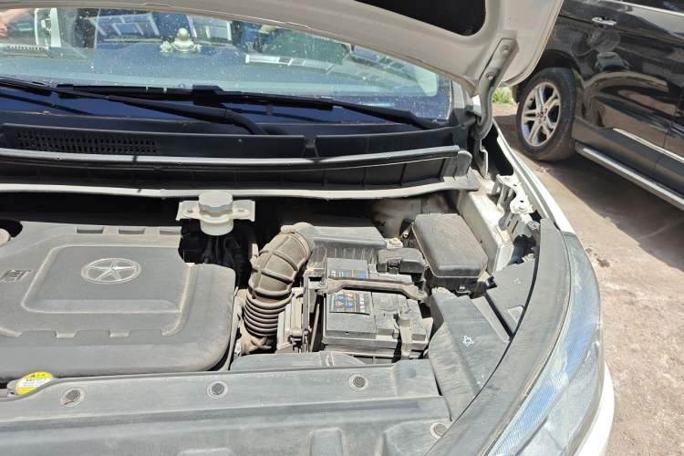 Used JAC Group Refine S3 2015 1.5L Manual Luxury Smart Deluxe Edition Engine Bay Left