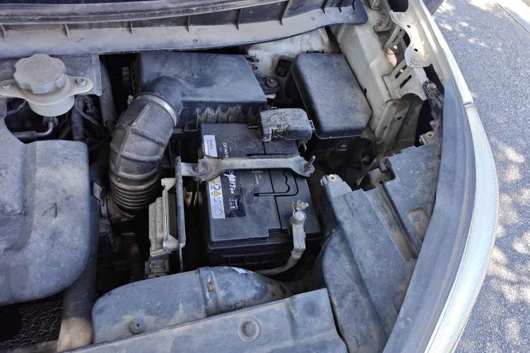 Used JAC Group Refine S3 2015 1.5L Manual Luxury Smart Deluxe Edition Engine Bay Left