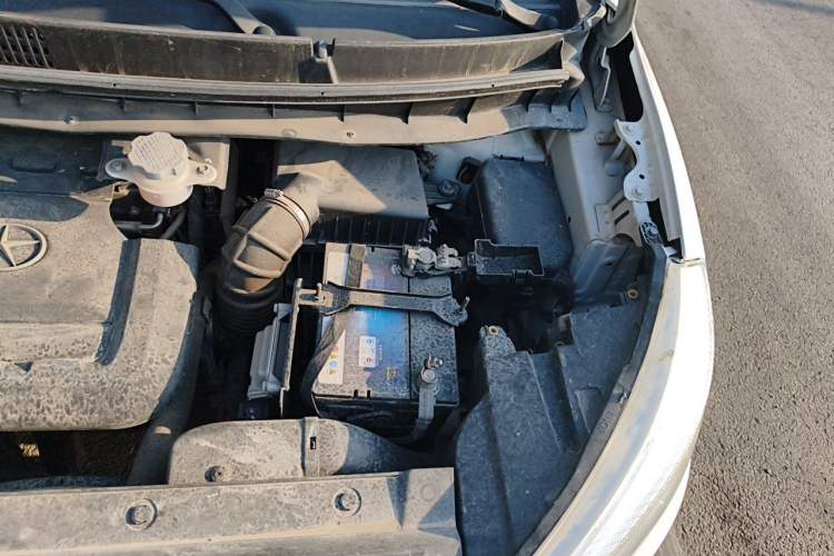 Used JAC Group Refine S3 2015 1.5L Manual Luxury Smart Deluxe Edition Engine Bay Left