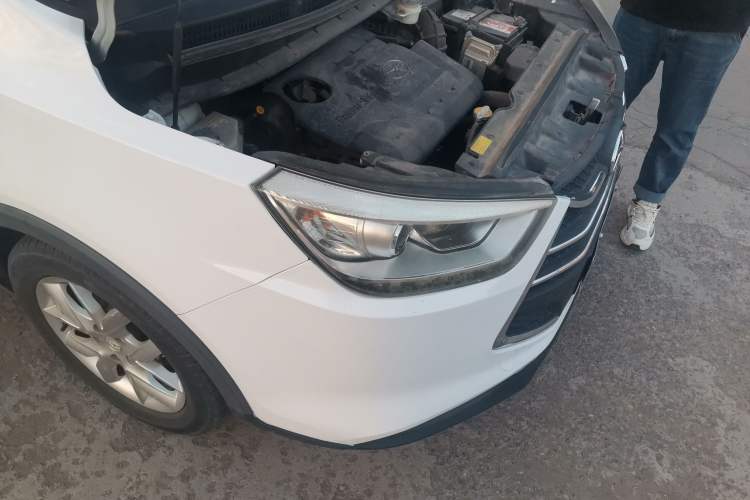 Used JAC Group Refine S3 2015 1.5L Manual Luxury Smart Deluxe Edition Engine Bay Right