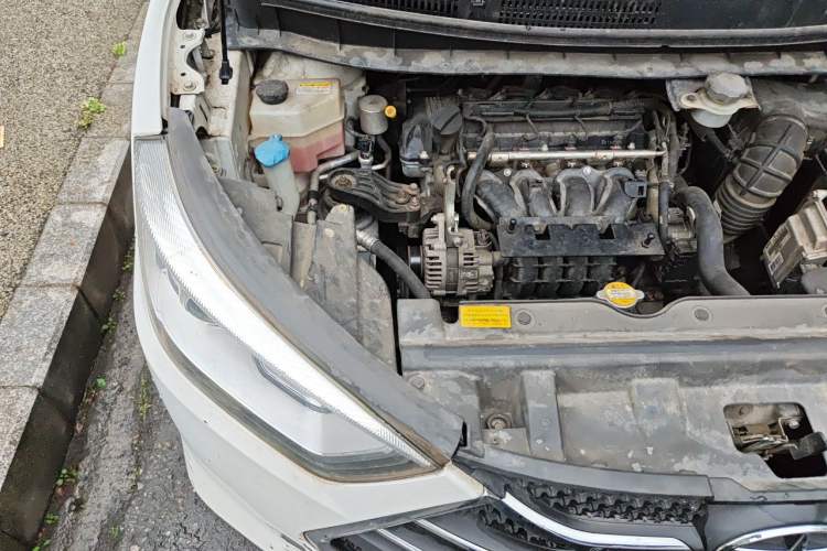 Used JAC Group Refine S3 2015 1.5L Manual Luxury Smart Deluxe Edition Engine Bay Right