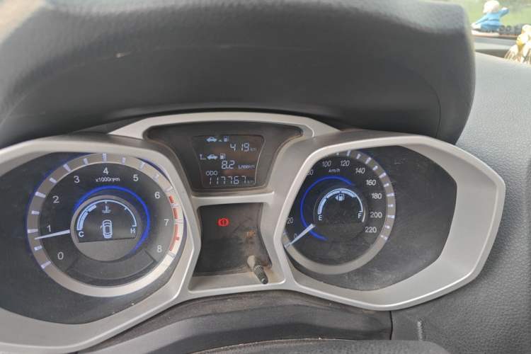 Used JAC Group Refine S3 2015 1.5L Manual Luxury Smart Deluxe Edition Odometer Close Up