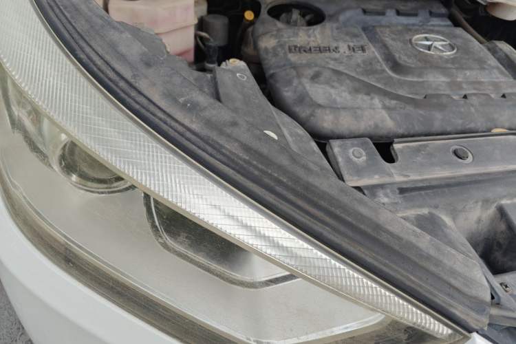 Used JAC Group Refine S3 2015 1.5L Manual Luxury Smart Deluxe Edition Right Front Headlight
