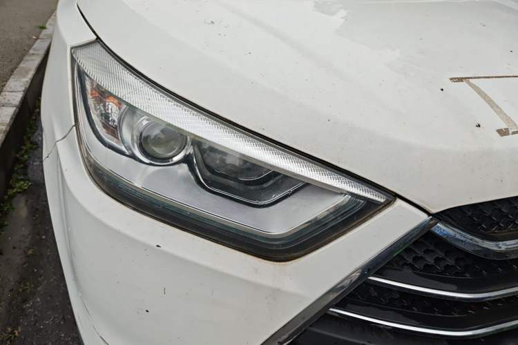 Used JAC Group Refine S3 2015 1.5L Manual Luxury Smart Deluxe Edition Right Front Headlight