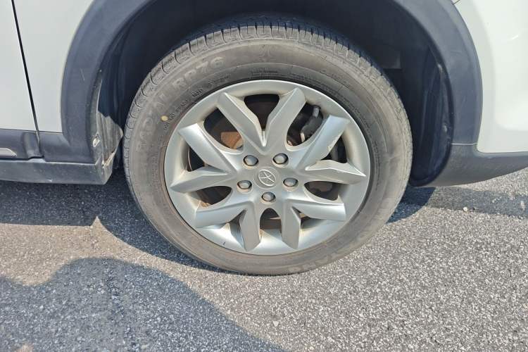 Used JAC Group Refine S3 2015 1.5L Manual Luxury Smart Deluxe Edition Right Front Wheel Hub