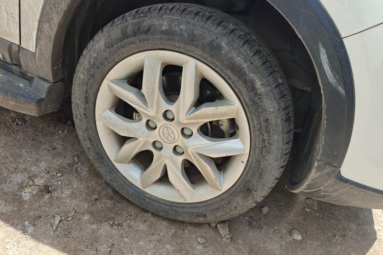 Used JAC Group Refine S3 2015 1.5L Manual Luxury Smart Deluxe Edition Right Front Wheel Hub