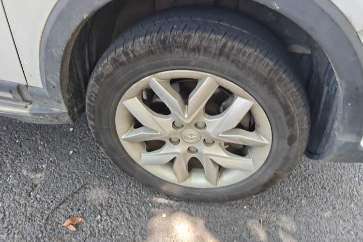 Used JAC Group Refine S3 2015 1.5L Manual Luxury Smart Deluxe Edition Right Front Wheel Hub