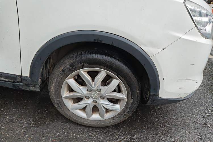 Used JAC Group Refine S3 2015 1.5L Manual Luxury Smart Deluxe Edition Right Front Wheel Hub