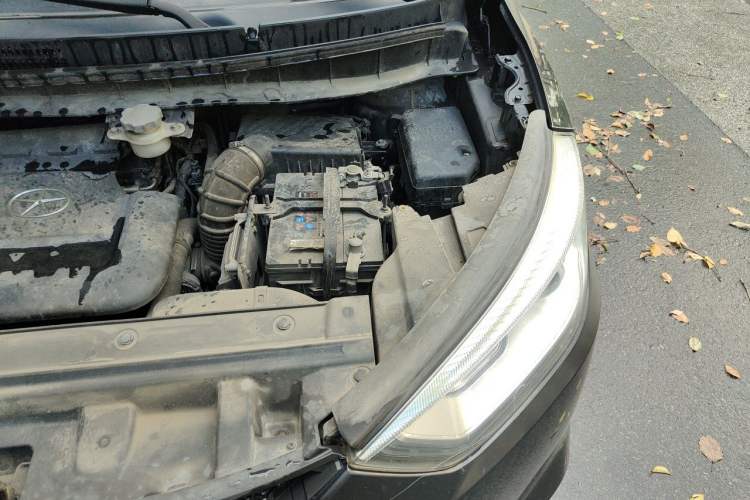 Used JAC Group Refine S3 2016 1.5L Manual Luxury Smart Premium Edition Engine Bay Left