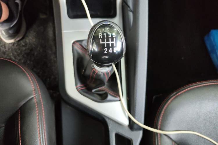 Used JAC Group Refine S3 2016 1.5L Manual Luxury Smart Premium Edition Gear Lever