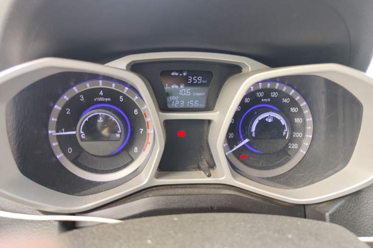 Used JAC Group Refine S3 2016 1.5L Manual Luxury Smart Premium Edition Instrument Cluster