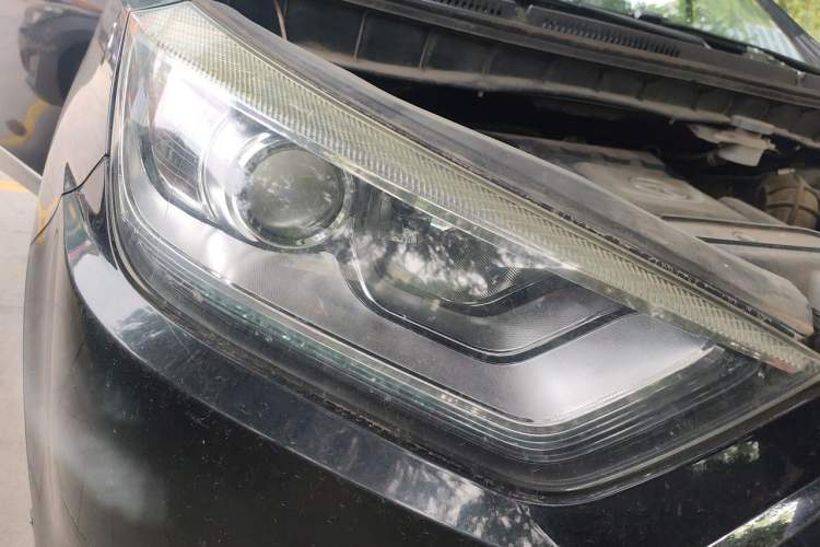 Used JAC Group Refine S3 2016 1.5L Manual Luxury Smart Premium Edition Right Front Headlight