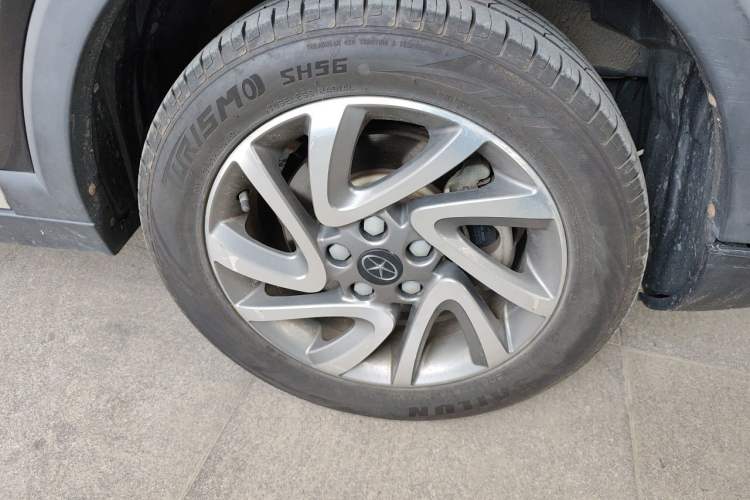Used JAC Group Refine S3 2016 1.5L Manual Luxury Smart Premium Edition Right Front Wheel Hub