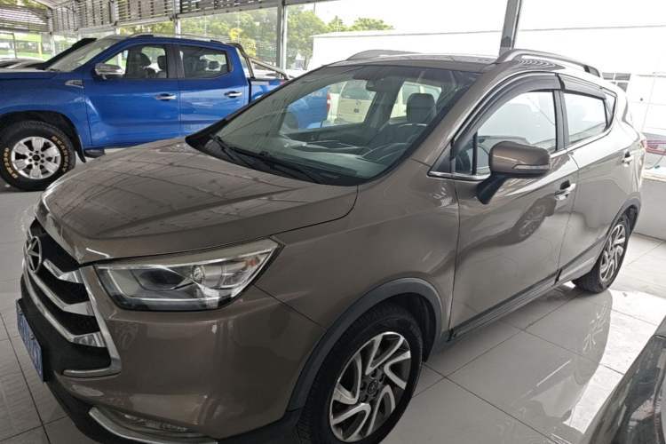 Used JAC Group Refine S3 2016 1.5L Manual Luxury Smart Version Guazi used car, China used car export, Used car for sale, Used cars, Cheapest cars for sale