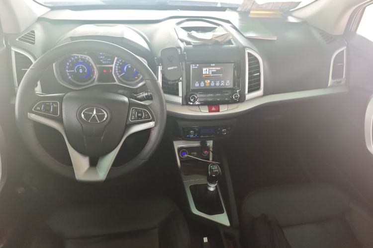 Used JAC Group Refine S3 2016 1.5L Manual Luxury Smart Version Center Console