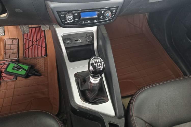 Used JAC Group Refine S3 2016 1.5L Manual Luxury Smart Version Gear Lever