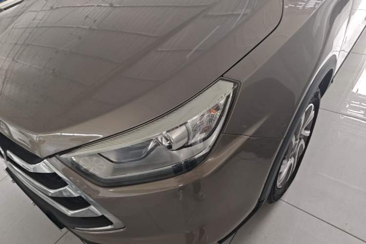 Used JAC Group Refine S3 2016 1.5L Manual Luxury Smart Version Left Front Headlight
