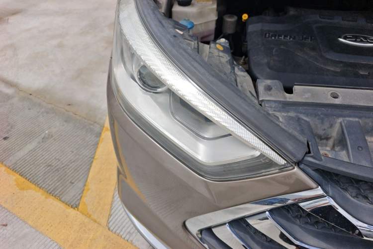Used JAC Group Refine S3 2016 1.5L Manual Luxury Smart Version Right Front Headlight