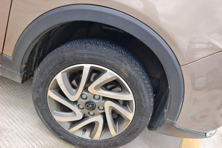 Used JAC Group Refine S3 2016 1.5L Manual Luxury Smart Version Right Front Wheel Hub