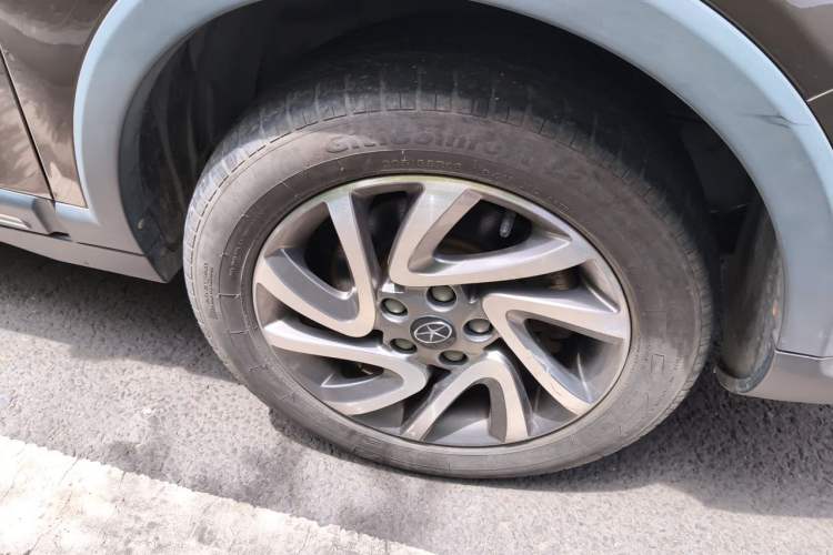 Used JAC Group Refine S3 2016 1.5L Manual Luxury Smart Premium Edition Right Front Wheel Hub