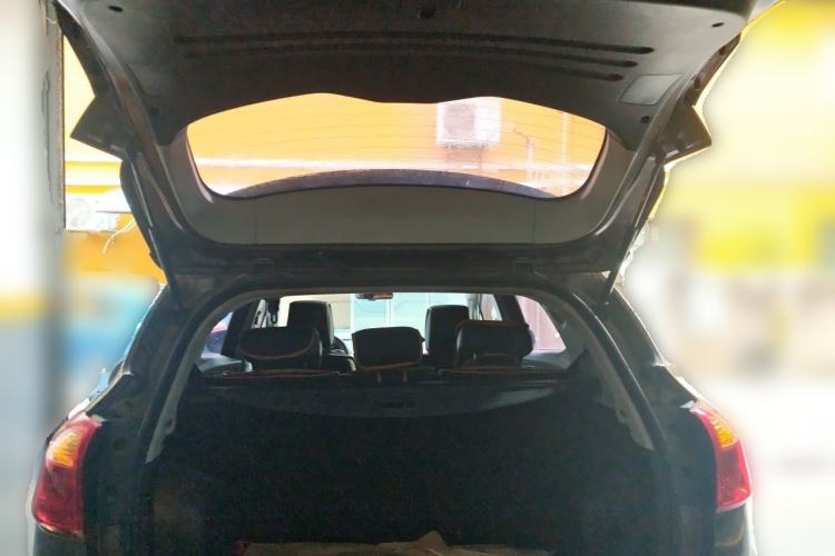Used JAC Group Refine S3 2016 1.5L CVT Luxury Smart Version Trunk