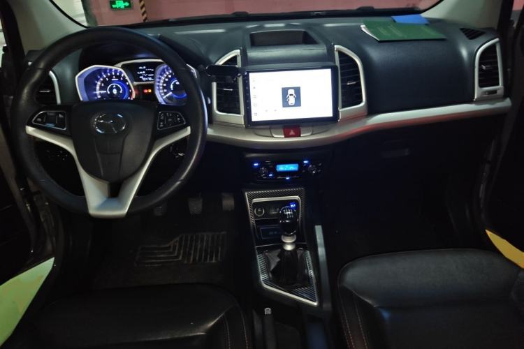 Used JAC Group Refine S3 2016 1.5L Manual Luxury Smart Version Center Console