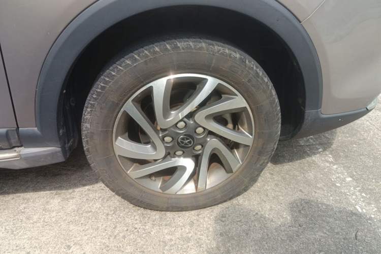Used JAC Group Refine S3 2016 1.5L CVT Luxury Model Right Front Wheel Hub