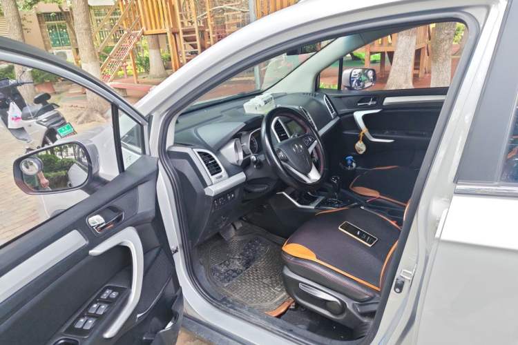 Used JAC Group Refine S3 2016 1.5L CVT Luxury Smart Version Driver Seat