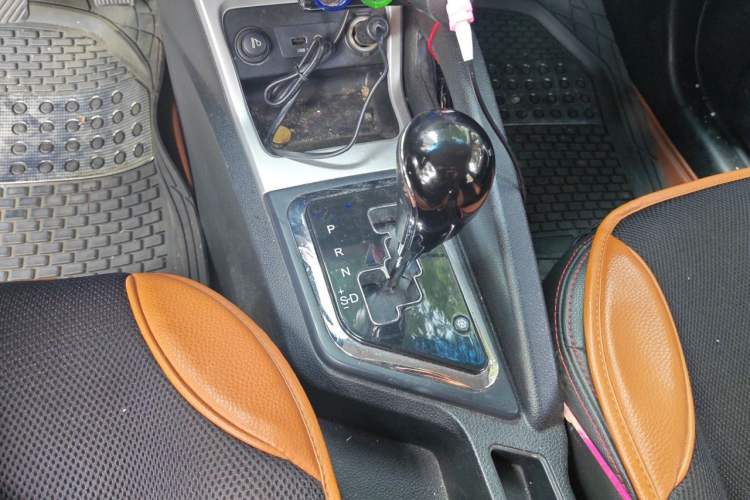 Used JAC Group Refine S3 2016 1.5L CVT Luxury Smart Version Gear Lever