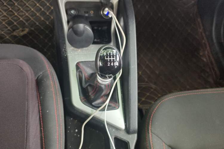 Used JAC Group Refine S3 2016 1.5L Manual Luxury Model Gear Lever