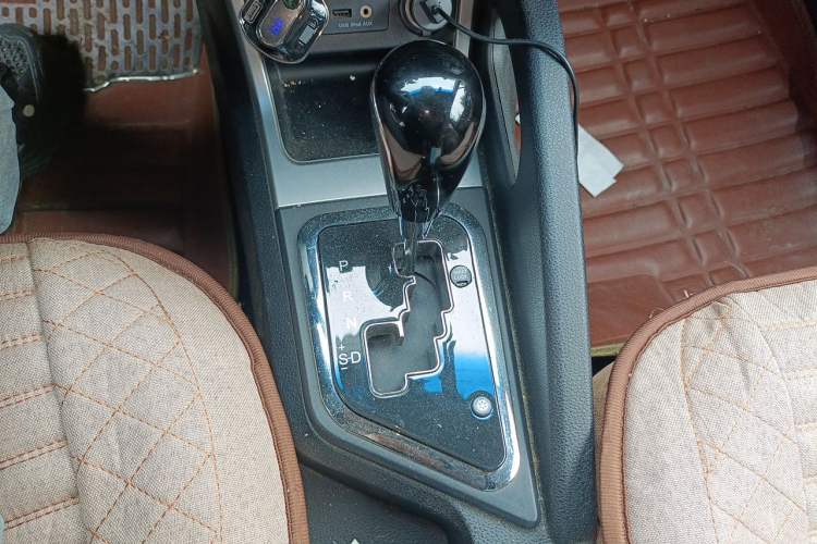 Used JAC Group Refine S3 2016 1.5L CVT Luxury Smart Version Gear Lever