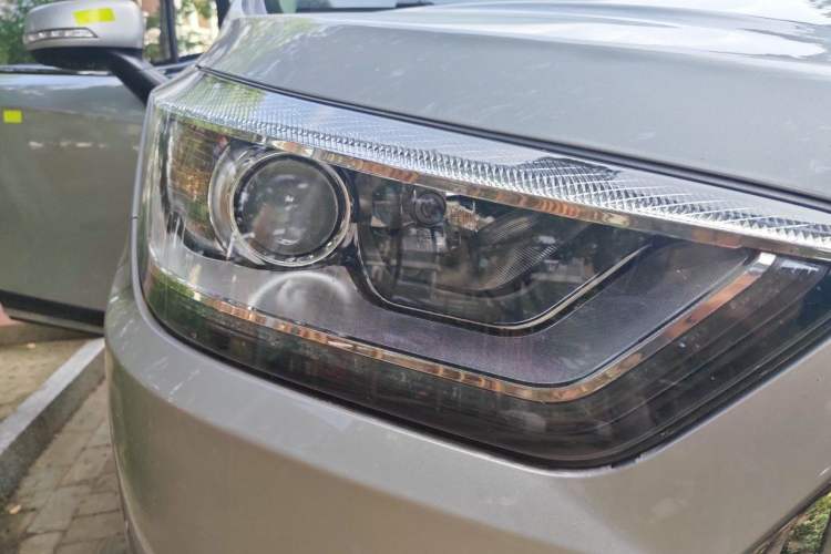 Used JAC Group Refine S3 2016 1.5L CVT Luxury Smart Version Right Front Headlight