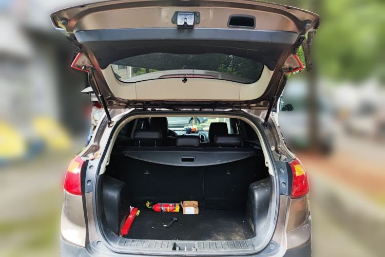 Used JAC Group Refine S3 2016 1.5L Manual Luxury Smart Premium Edition Trunk