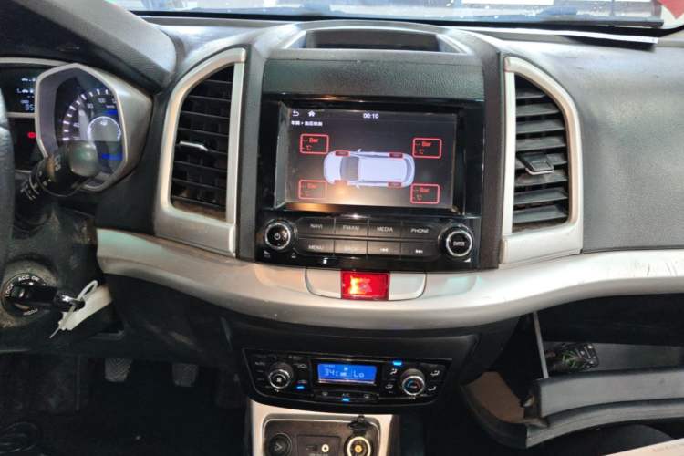 Used JAC Group Refine S3 2016 1.5L Manual Luxury Smart Version Audio And AC Panel