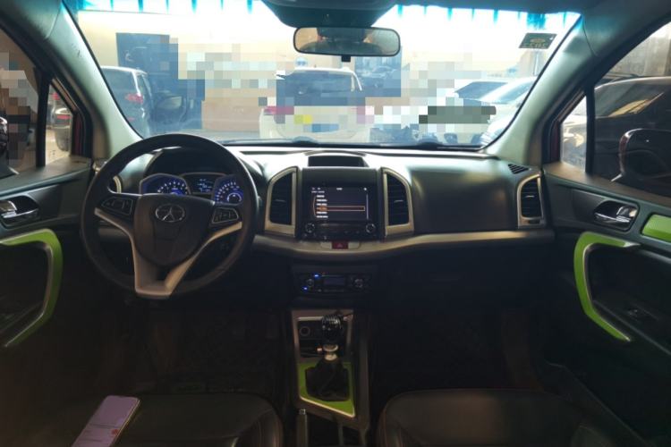 Used JAC Group Refine S3 2016 1.5L Manual Luxury Smart Version Center Console