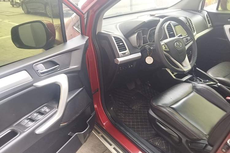 Used JAC Group Refine S3 2016 1.5L CVT Luxury Smart Version Driver Seat