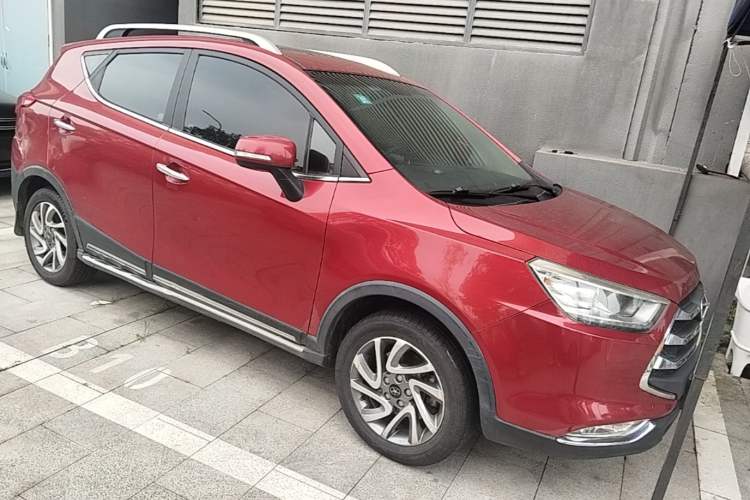 Used JAC Group Refine S3 2016 1.5L CVT Luxury Smart Version Front Right 45 Deg