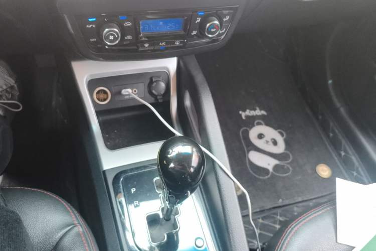 Used JAC Group Refine S3 2016 1.5L CVT Luxury Smart Version Gear Lever