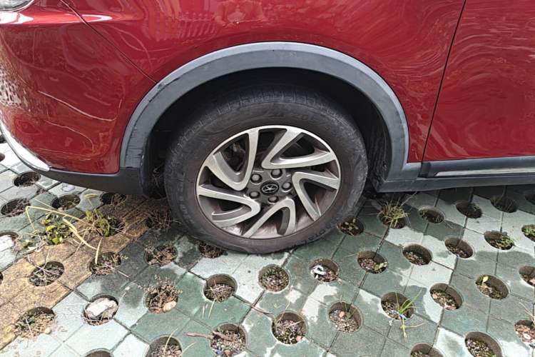 Used JAC Group Refine S3 2016 1.5L Manual Luxury Model Left Front Wheel Hub