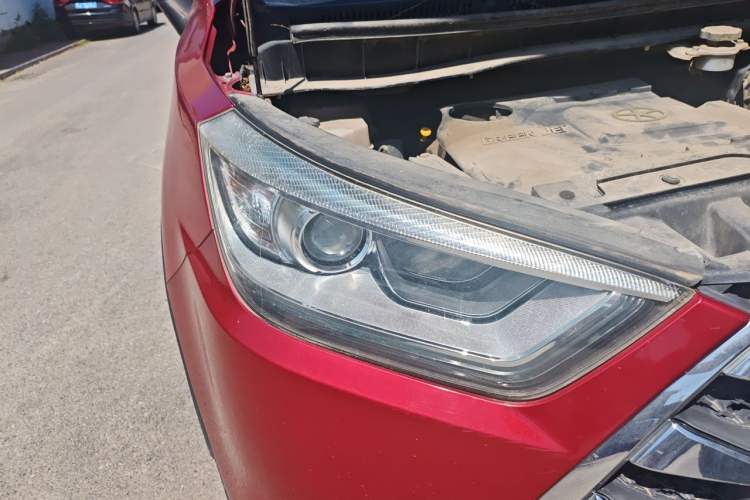 Used JAC Group Refine S3 2016 1.5L Manual Luxury Smart Version Right Front Headlight