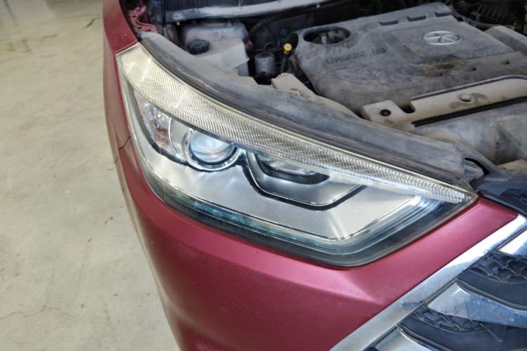 Used JAC Group Refine S3 2016 1.5L Manual Luxury Smart Version Right Front Headlight