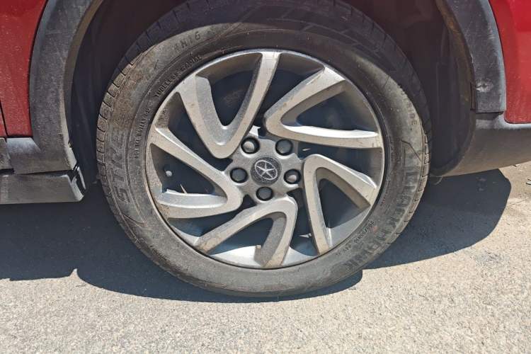 Used JAC Group Refine S3 2016 1.5L Manual Luxury Smart Version Right Front Wheel Hub