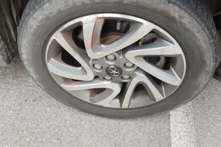 Used JAC Group Refine S3 2016 1.5L CVT Luxury Smart Version Right Front Wheel Hub