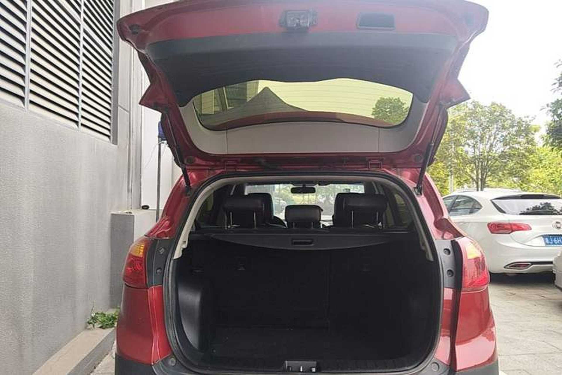 Used JAC Group Refine S3 2016 1.5L CVT Luxury Smart Version Trunk