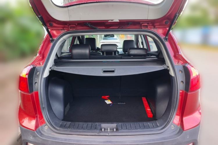 Used JAC Group Refine S3 2016 1.5L CVT Luxury Smart Version Trunk